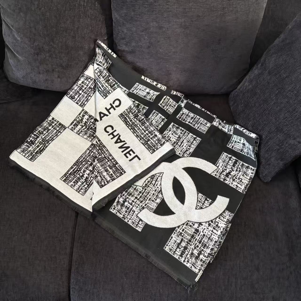 【佟掌柜专属】香奈儿长黑白灰花色化妆品会员赠品