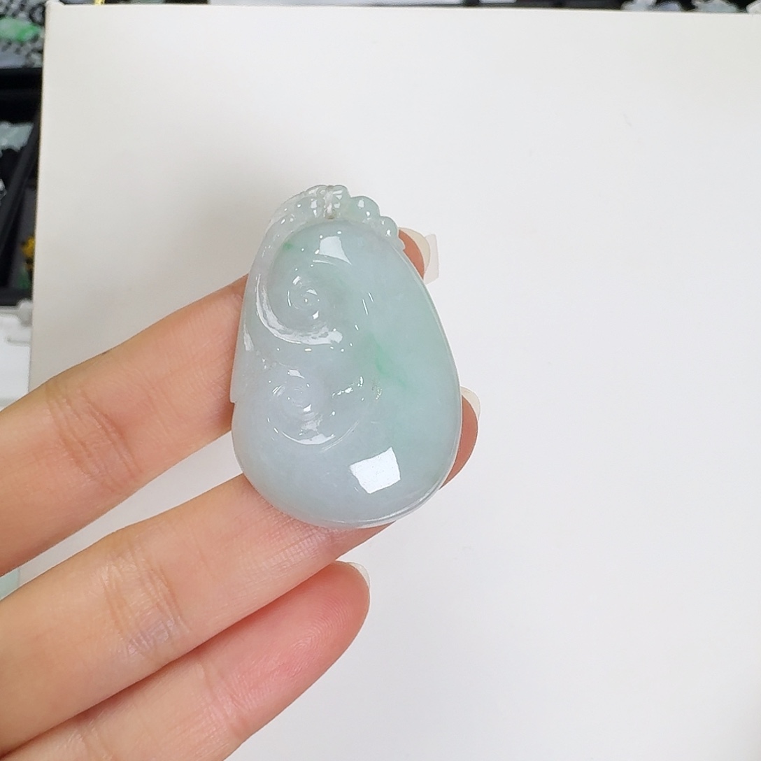 翡翠颈饰未镶嵌如意吊坠