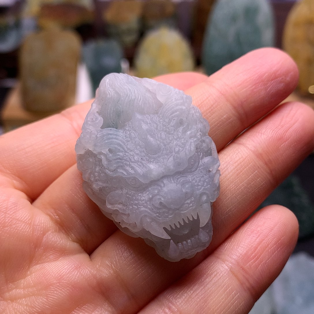 定制翡翠未镶嵌龙头