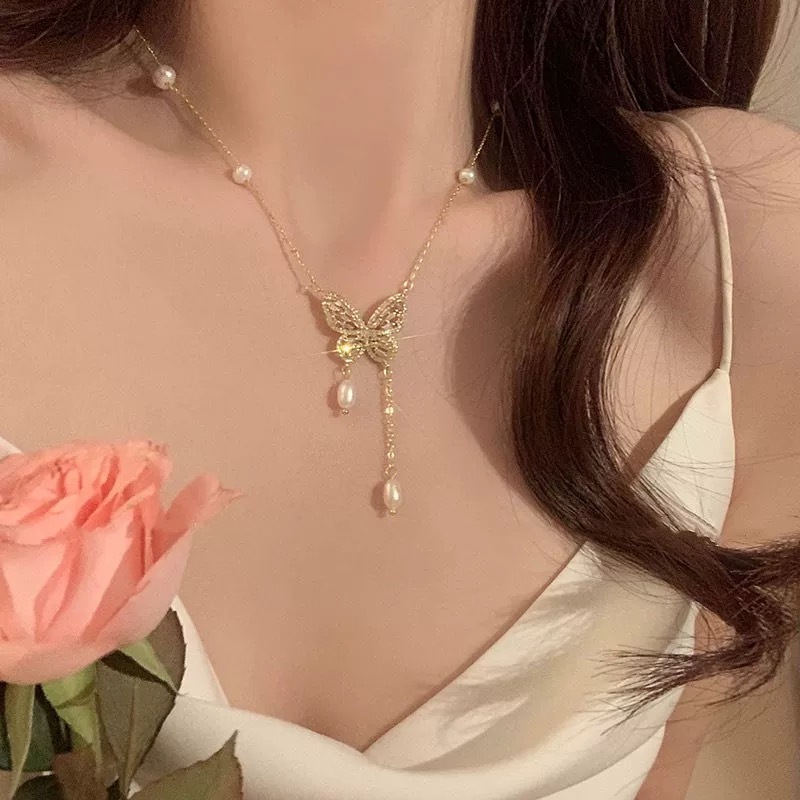 3033爆闪蝴蝶项链