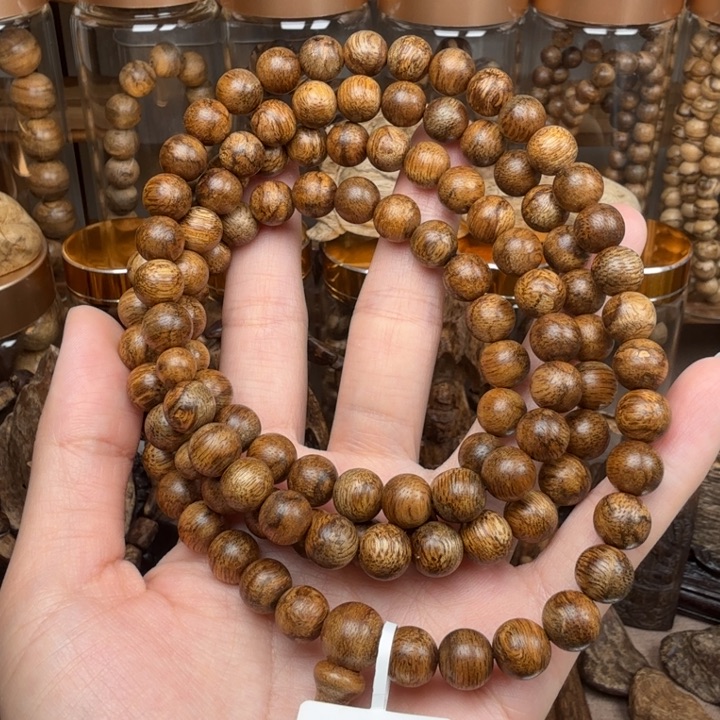 沉香沉香碎屑随*都蓬沉香卡9的30.7克