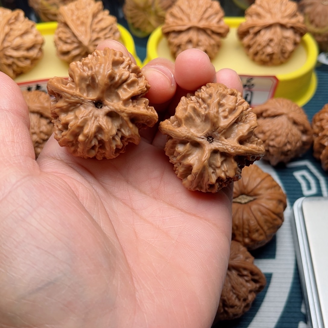 【闪购商品】桃木文玩核桃手把件40苹果