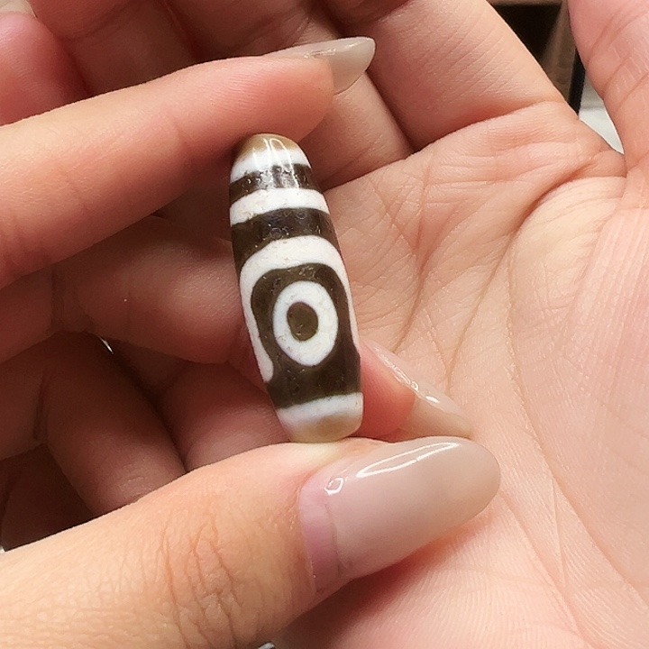玛瑙/玉髓颈饰未镶嵌己**。