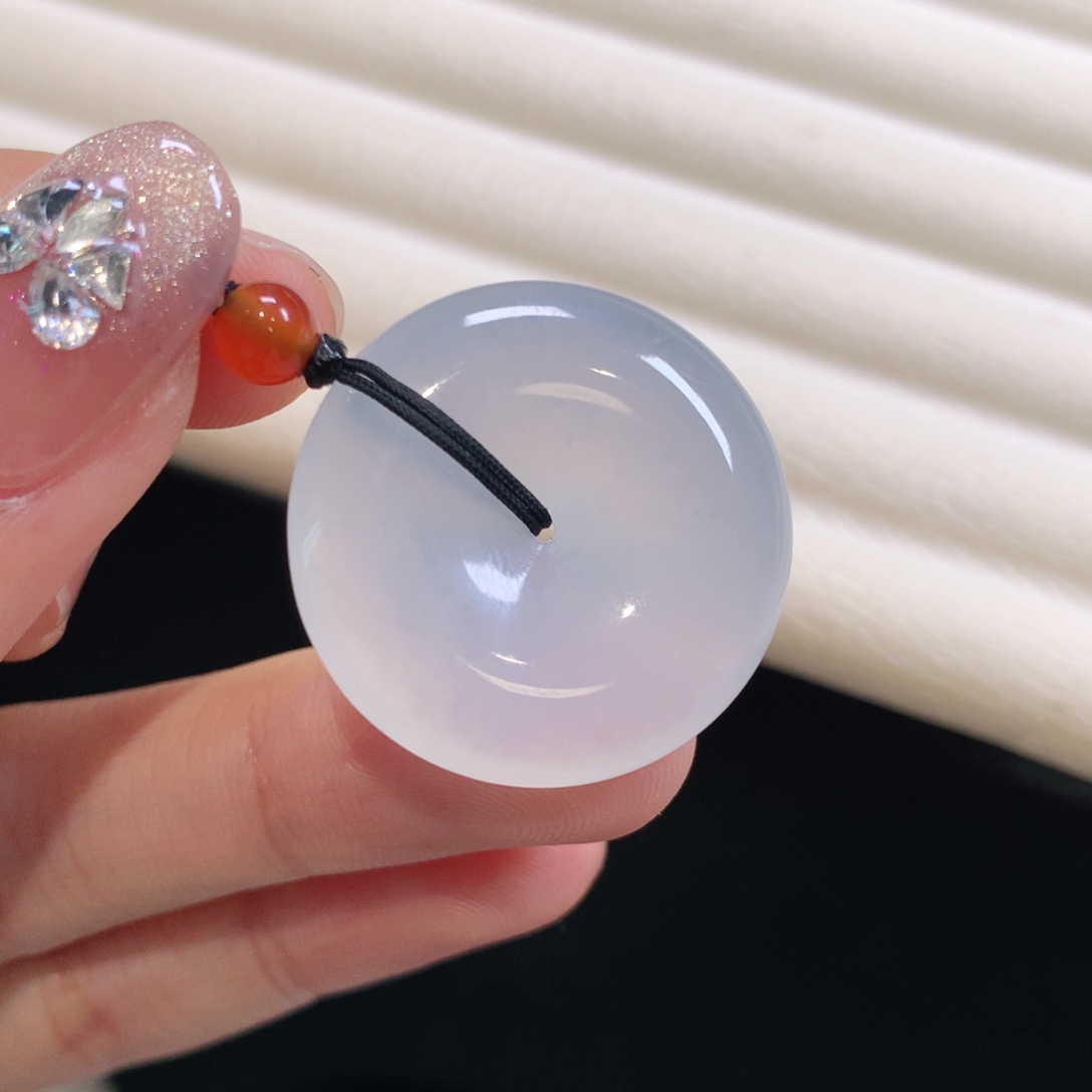 翡翠颈饰未镶嵌扣子