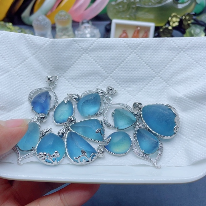 张***锋花岗石铁合金镶嵌吊坠