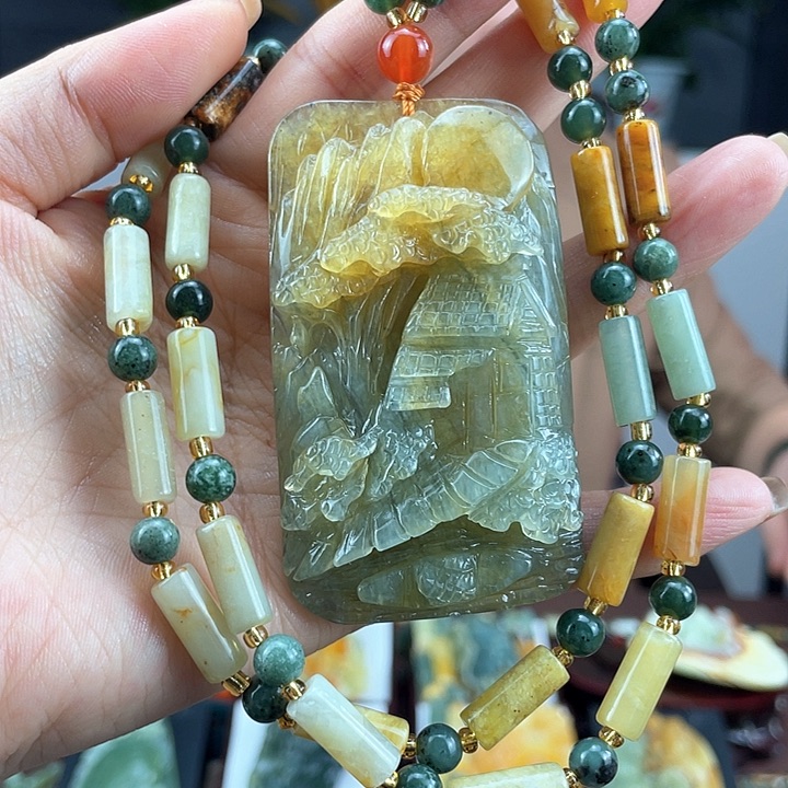 蛇纹石玉颈饰未镶嵌