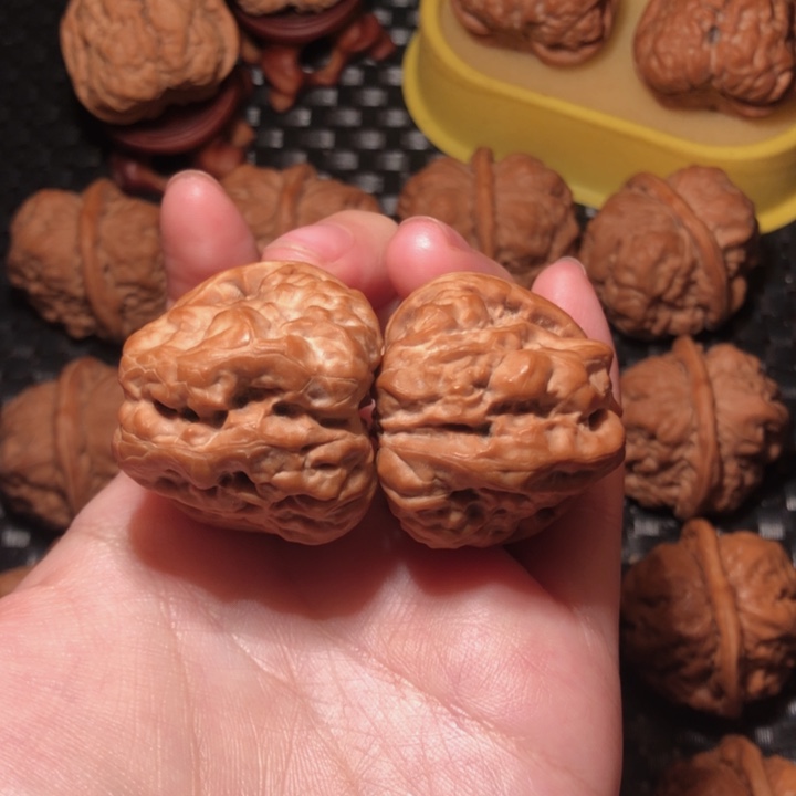 文玩核桃把件36四开