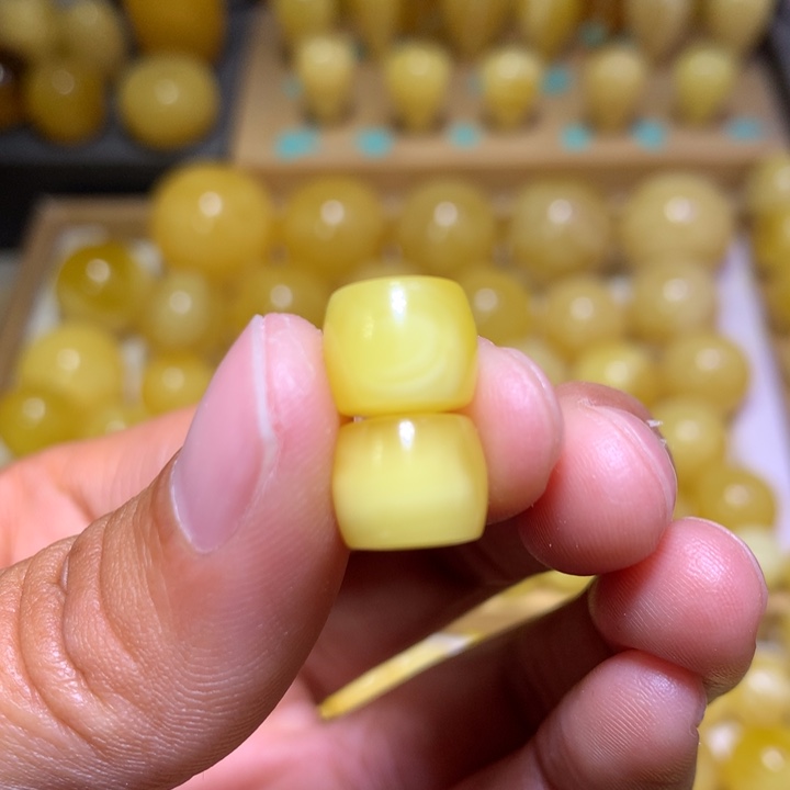 蜜蜡裸石未镶嵌天然俄料黄白花蜜蜡直切10.2