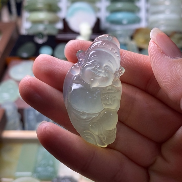 未镶嵌蛇纹石玉颈饰