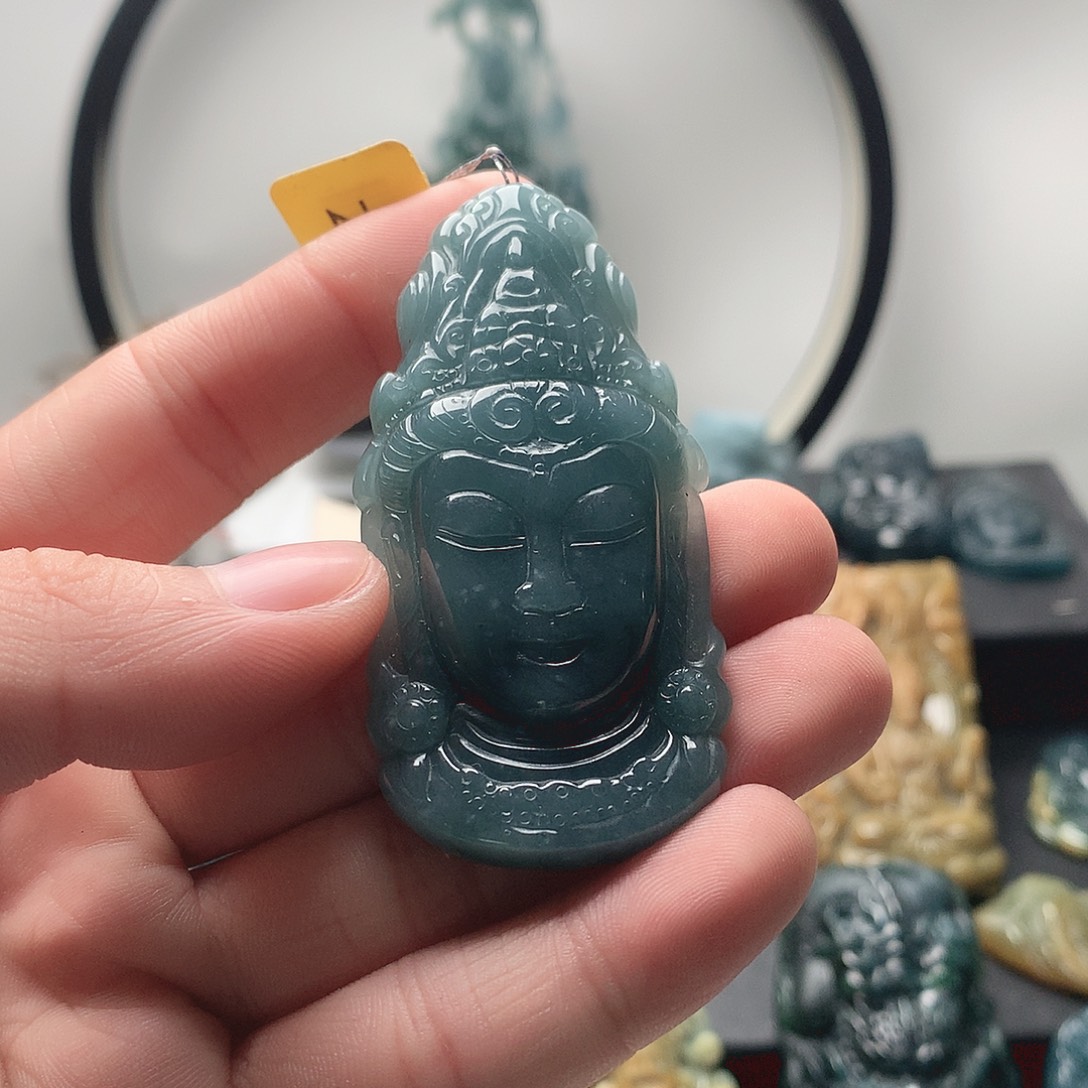 翡翠未镶嵌颈饰无