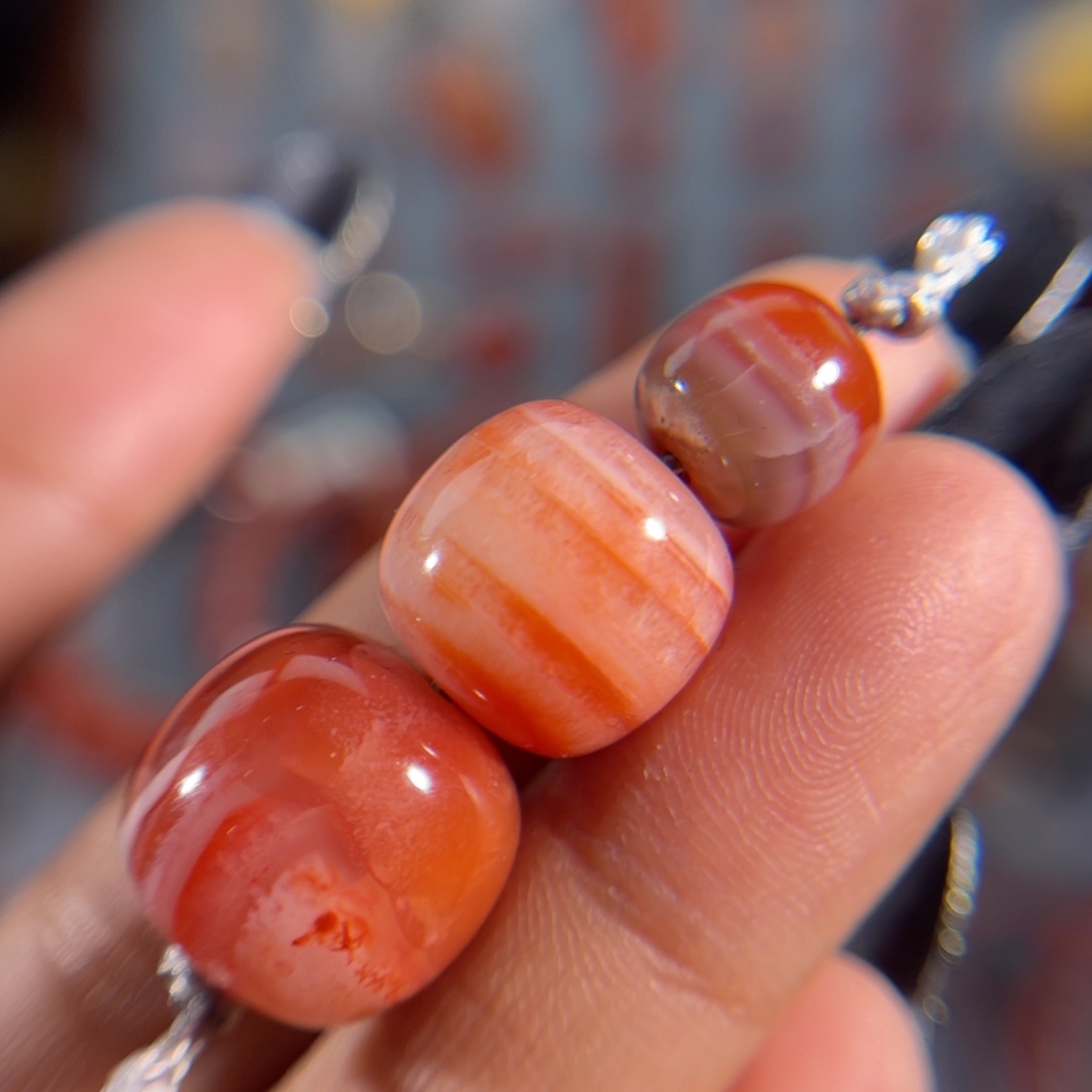 南红玛瑙老形套装不退换未镶嵌