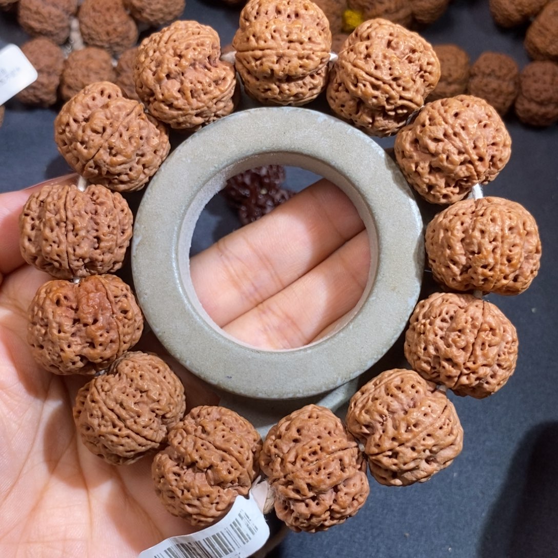 金刚菩提手串方尊梅花23mm