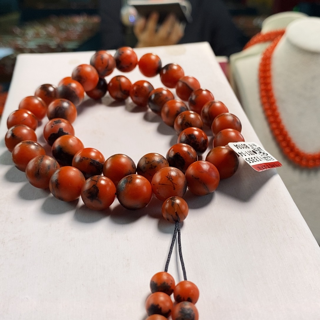 未镶嵌满天星云端  12mm  多样性发一南红玛瑙