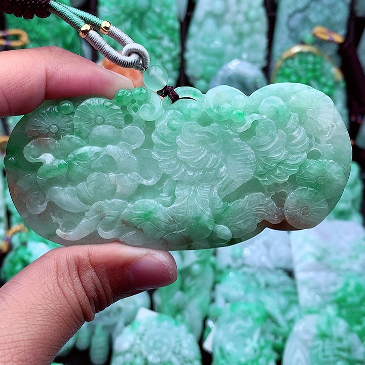 翡翠吊坠(不含链)未镶嵌