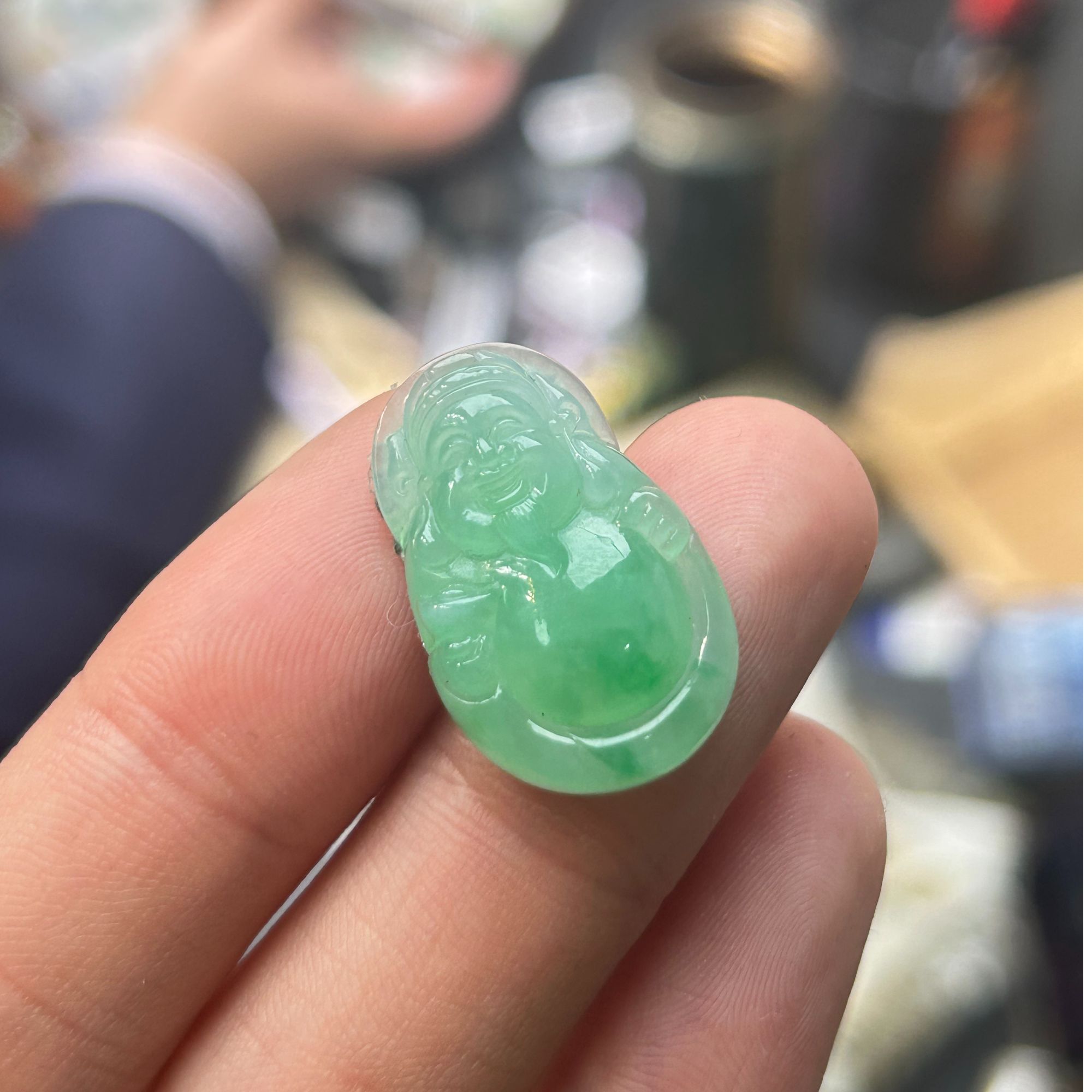 翡翠冰绿财财吊坠