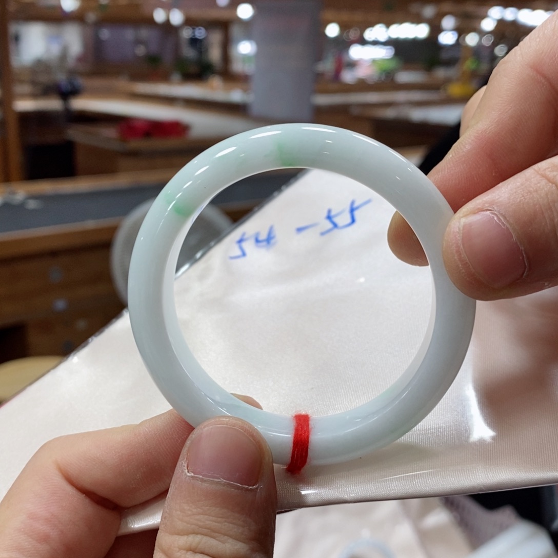 未镶嵌手镯翡翠翡翠