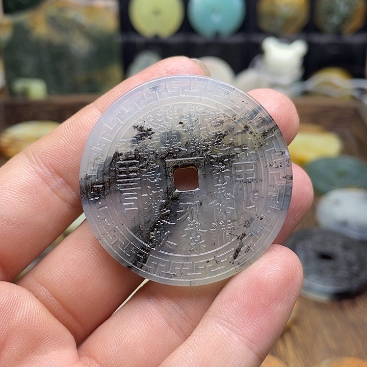 蛇纹石玉挂件合金李*瑾