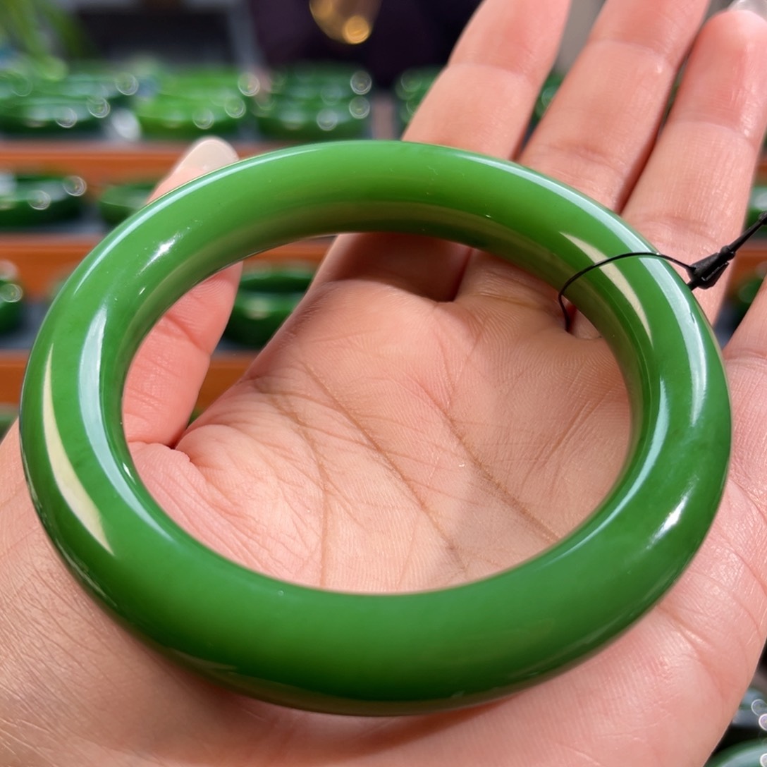 未镶嵌手镯（圆镯）和田玉5758