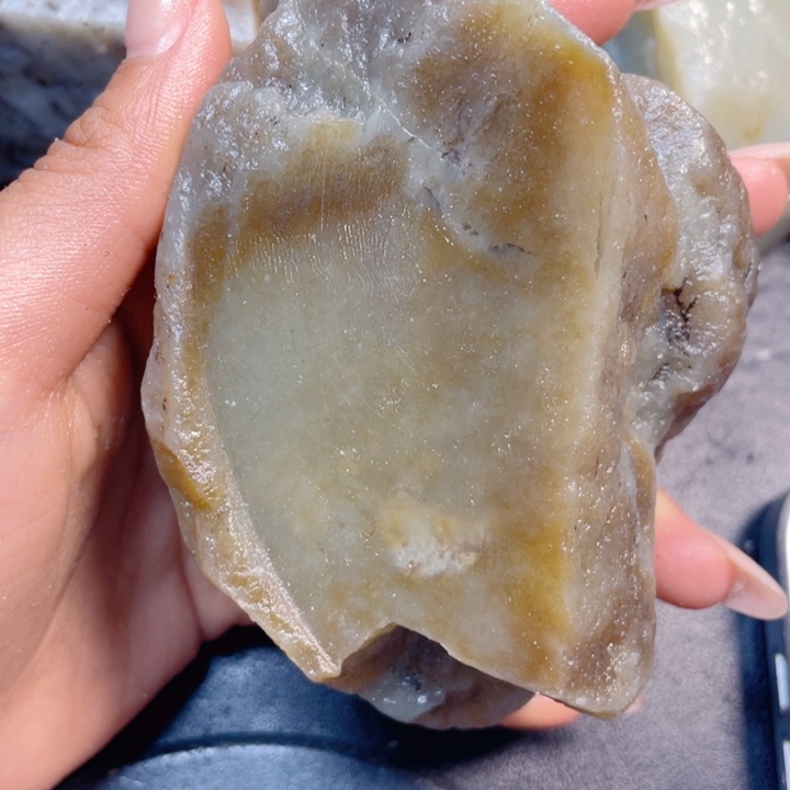 和田玉未镶嵌珠宝半成品