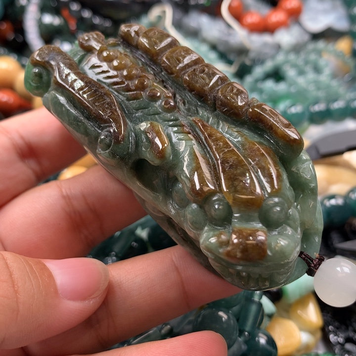 翡翠颈饰未镶嵌保真天然A货翡翠