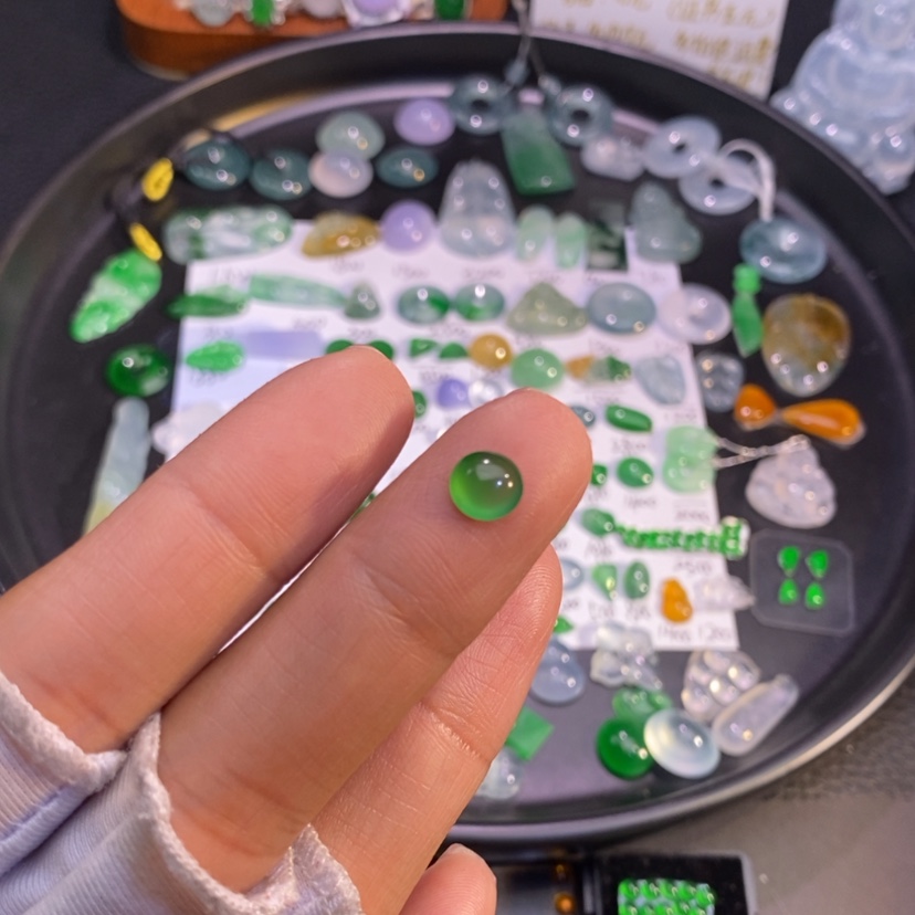 【闪购商品】翡翠挂件未镶嵌蛋