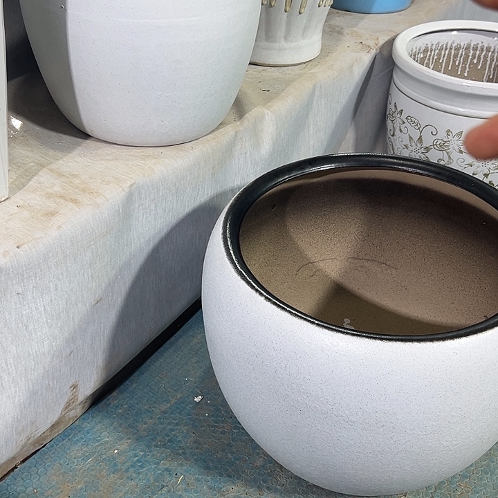 轻***甜圆球款纯白色两套四个微瑕