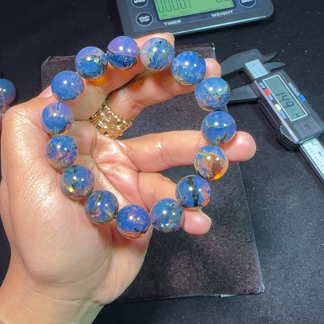 琥珀未镶嵌裸石琥珀