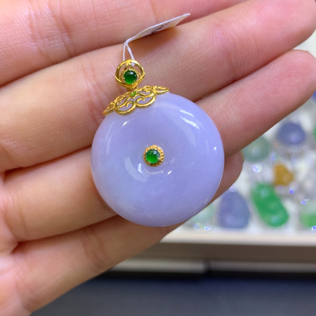 翡翠颈饰18K金镶嵌翡翠