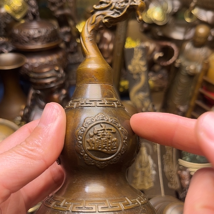 精美铜器批发档口