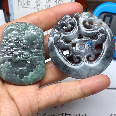 翡翠颈饰未镶嵌西*翡翠乌鸡特色