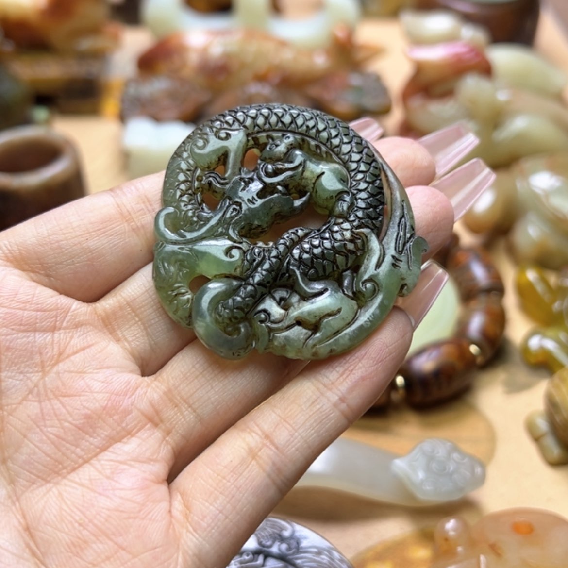 【闪购商品】蛇纹石玉颈饰未镶嵌