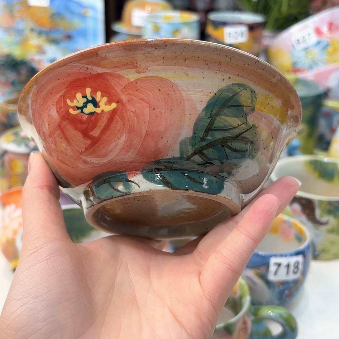 瓷片兔兔好可爱。。兔兔