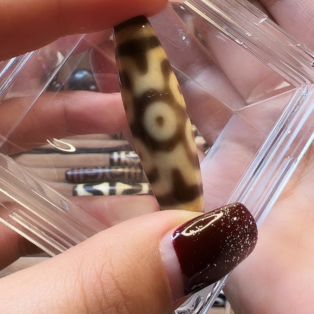 忠***玛瑙/玉髓未镶嵌颈饰