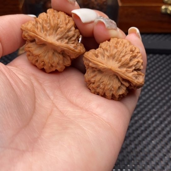 文玩核桃吊坠38全品秦闷