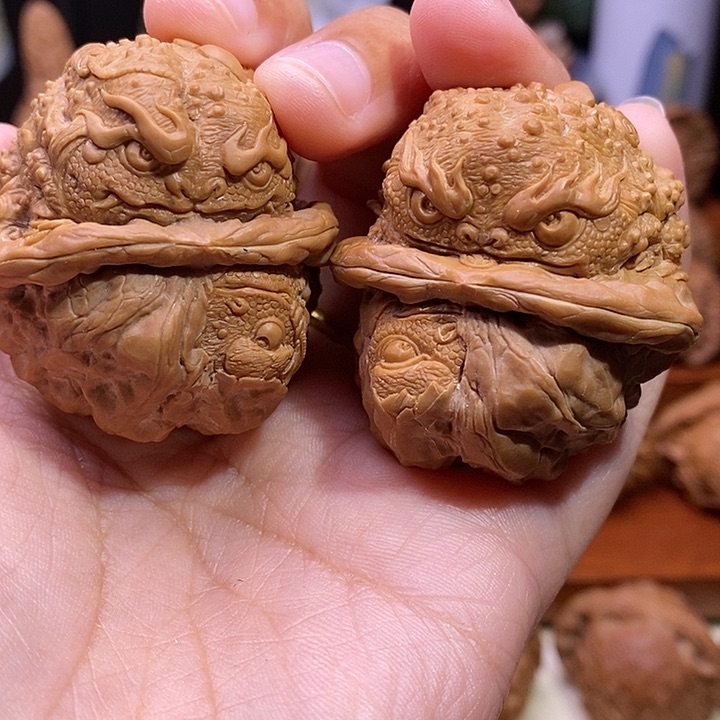 【闪购商品】核桃手串/手链刘*开窗金蟾