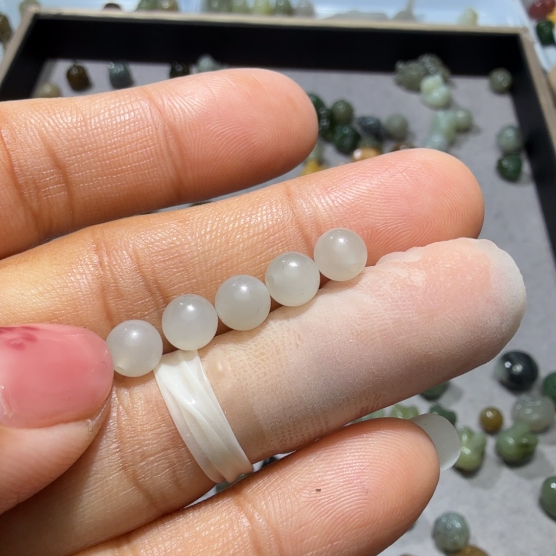 和田玉未镶嵌珠宝奇石