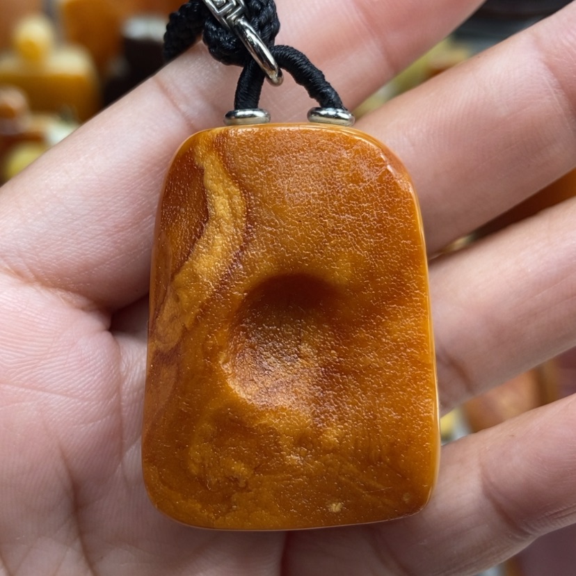 【闪购商品】琥珀颈饰未镶嵌
