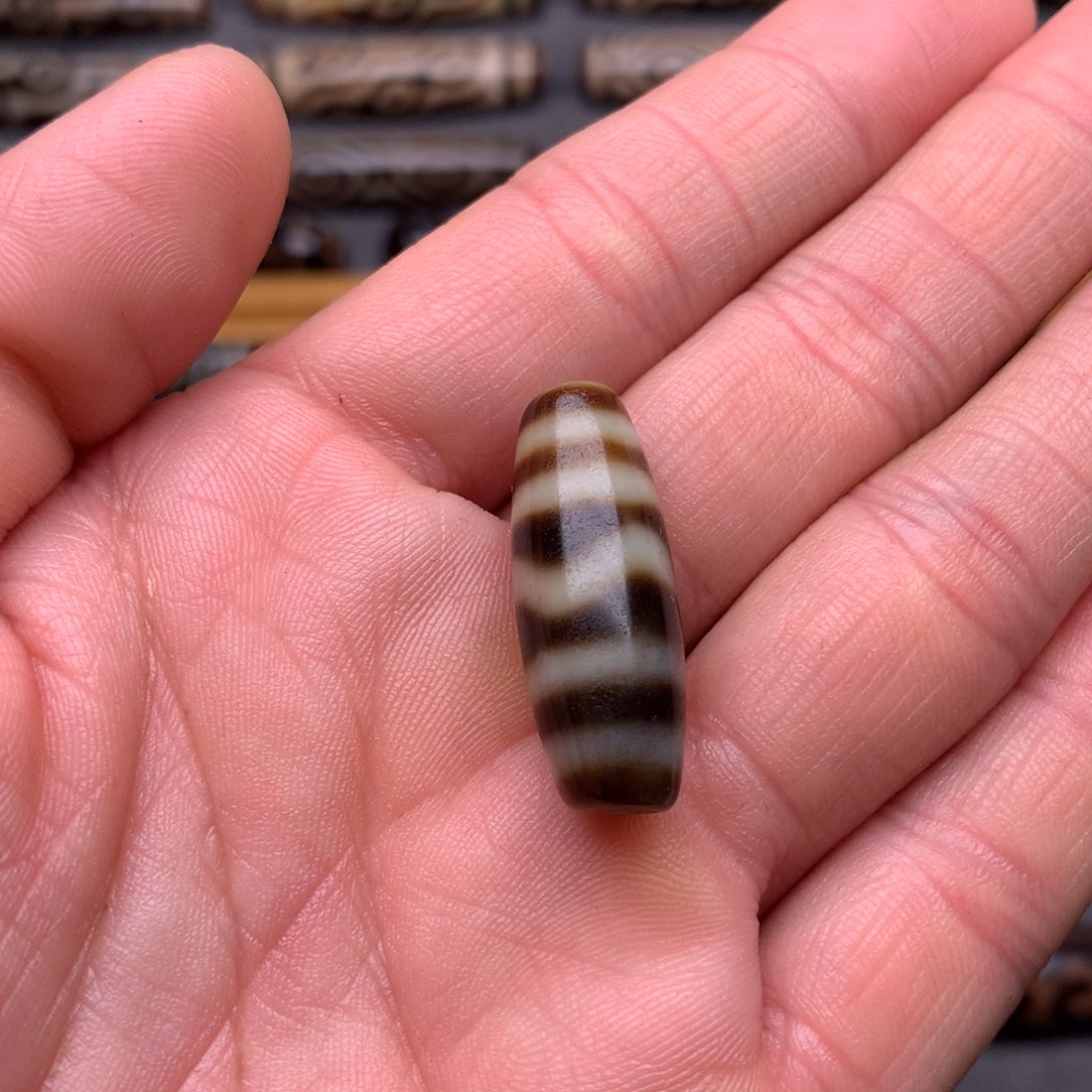 玛瑙/玉髓颈饰未镶嵌m**o