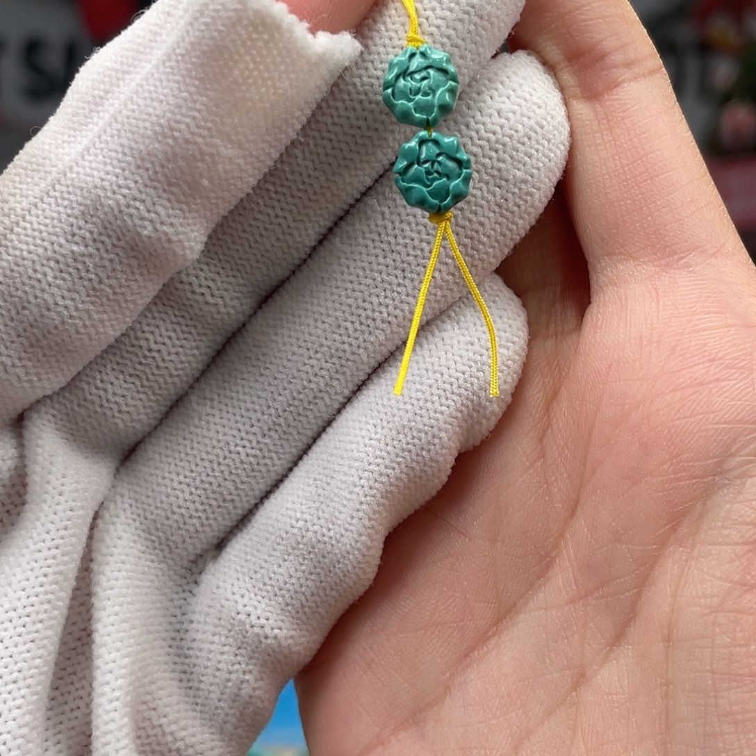 绿松石未镶嵌挂件