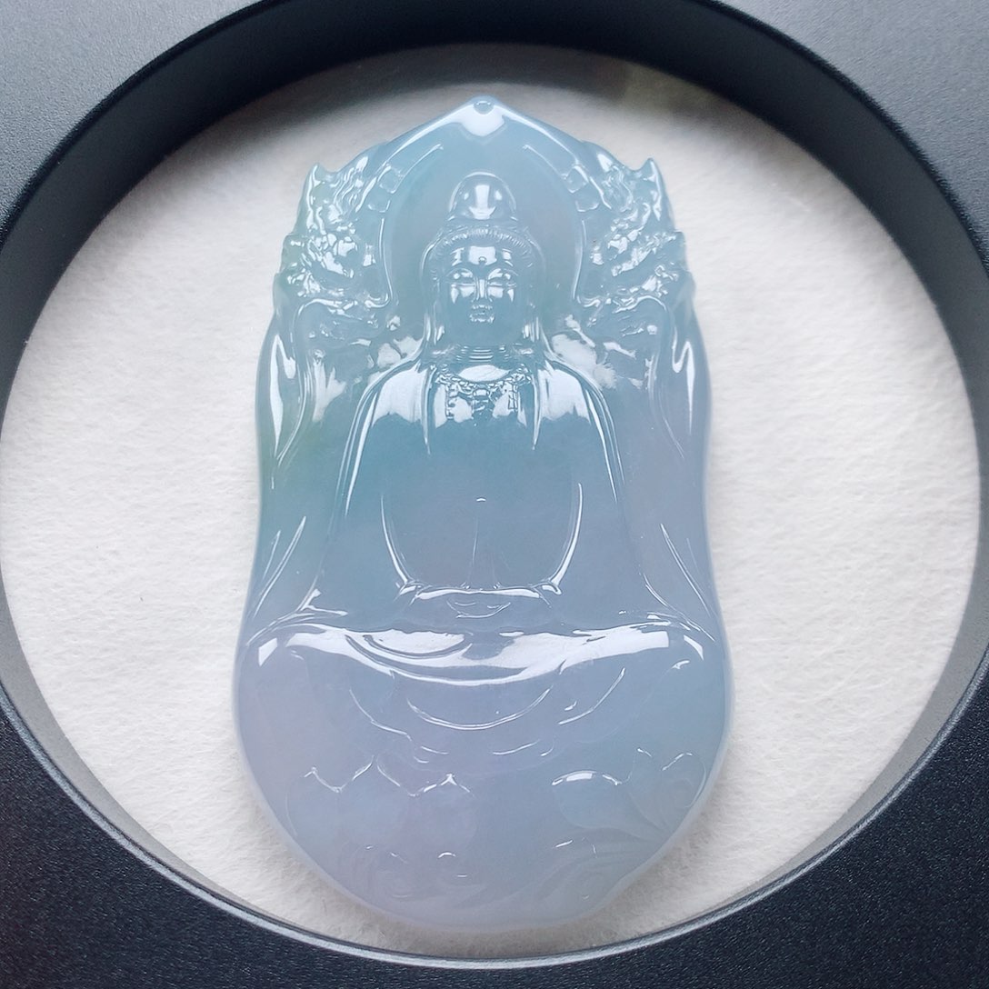 翡翠颈饰未镶嵌观音