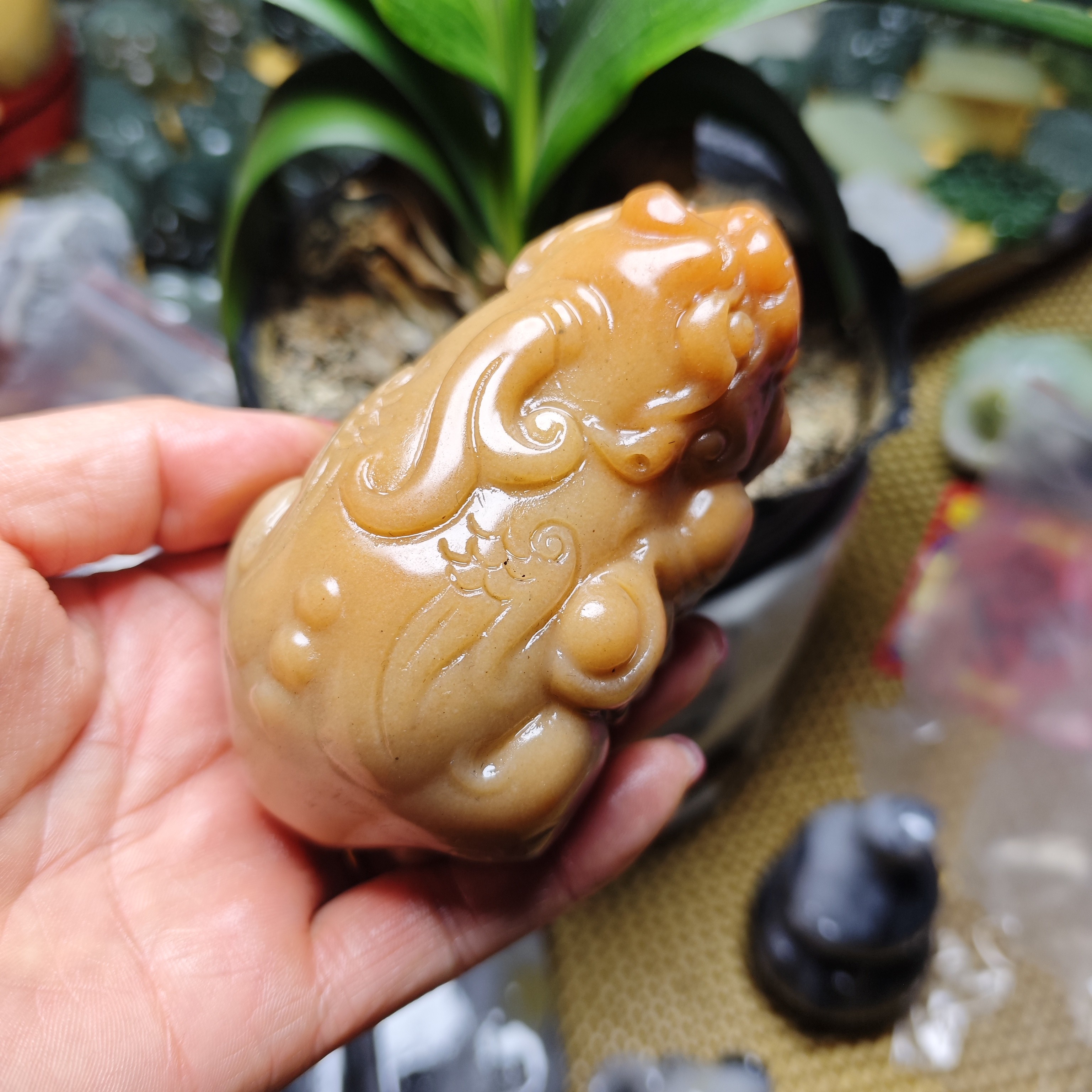 新疆北江三彩玉貔貅把件