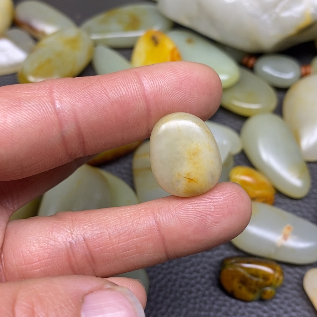 和田玉（糖玉）挂件未镶嵌