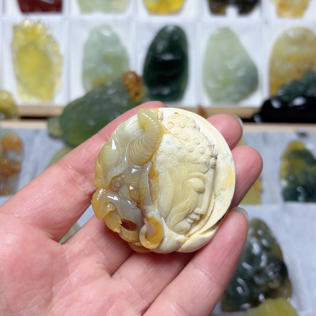 蛇纹石玉吊坠(不含链)未镶嵌