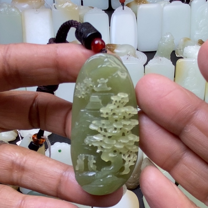 和田玉颈饰未镶嵌