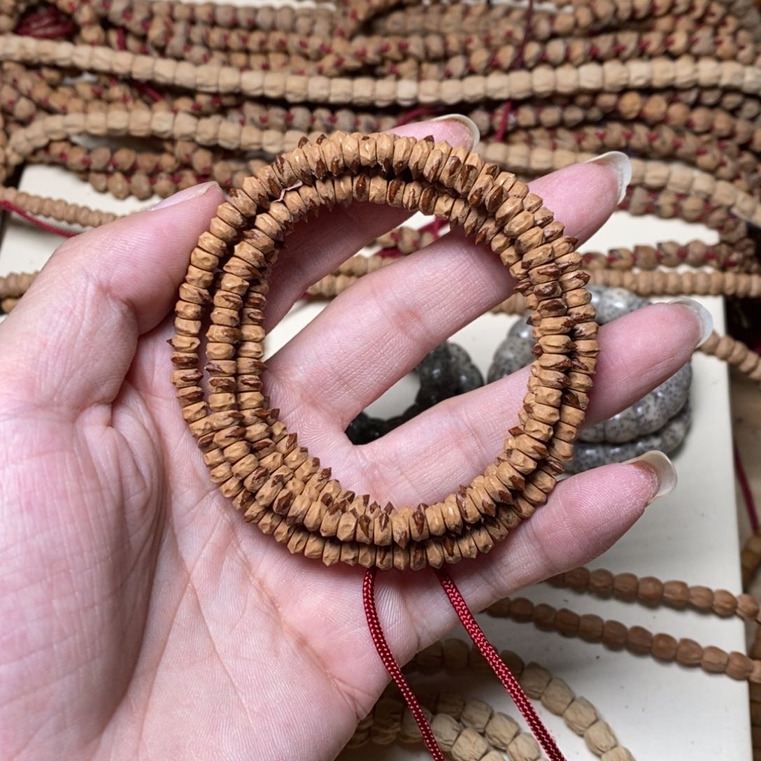 柏香籽/百香籽吊坠5毫米红芽横打