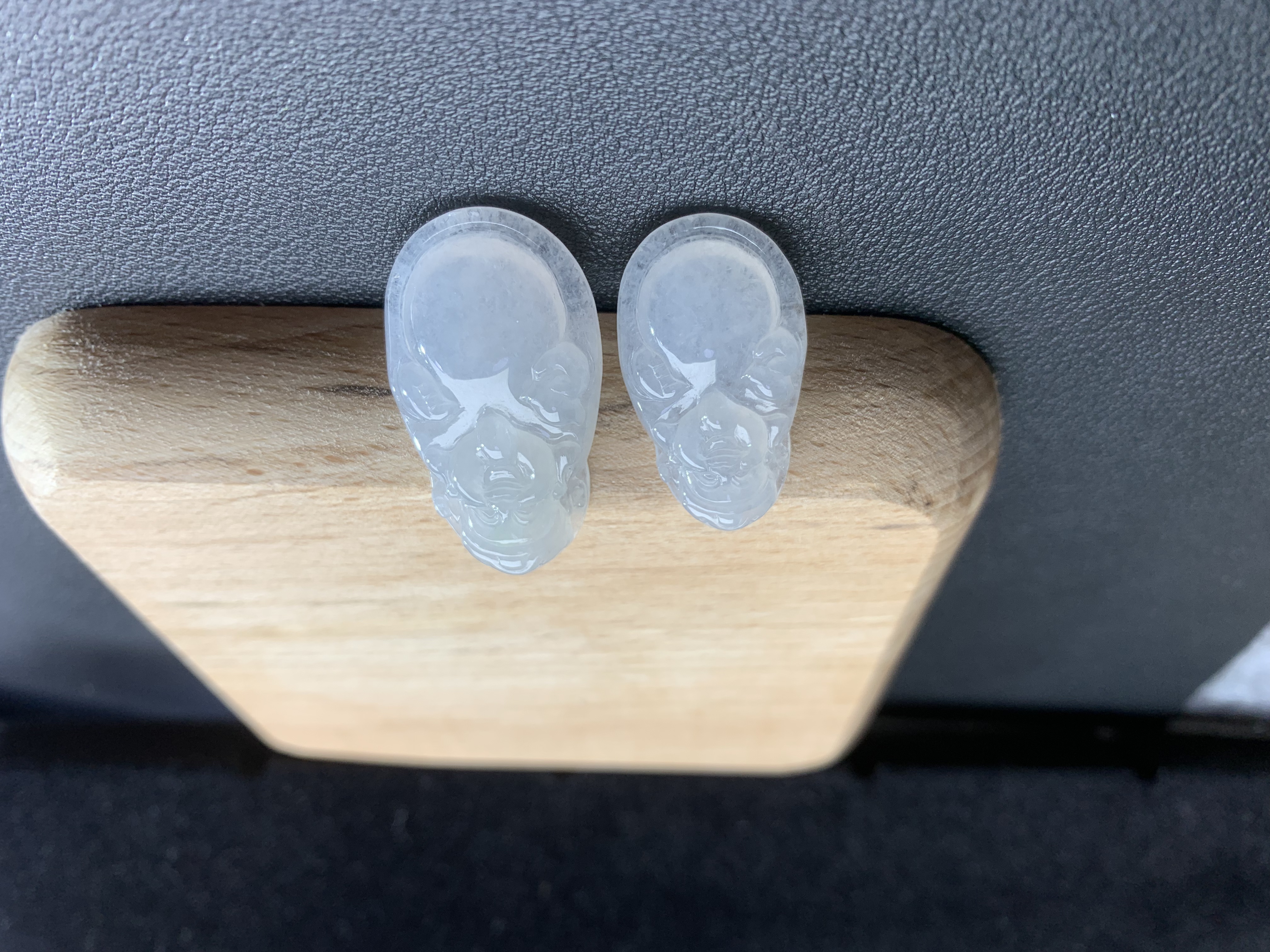 天然翡翠高冰种财神吊坠