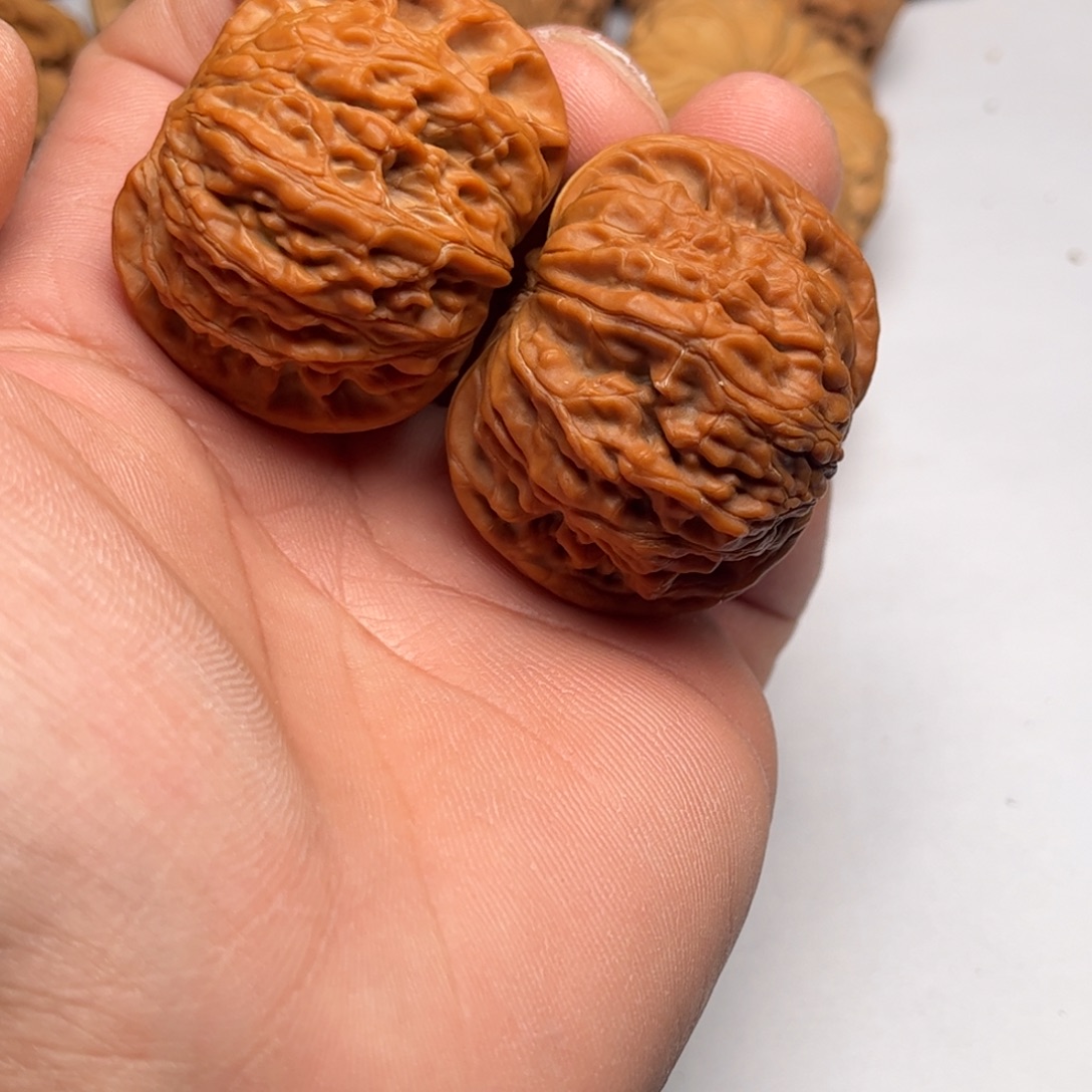 @***妇文玩核桃吊坠磨盘