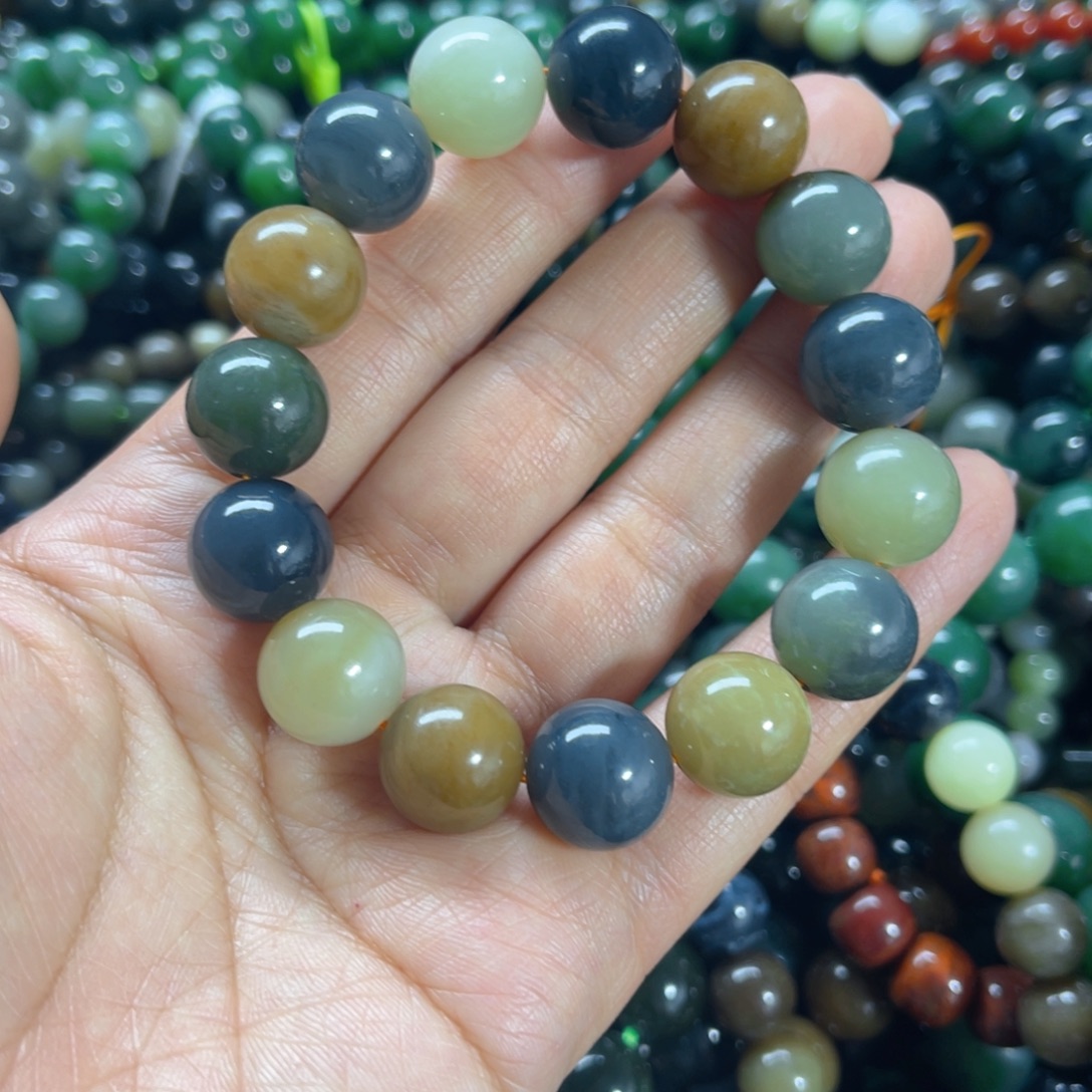 和田玉未镶嵌手链