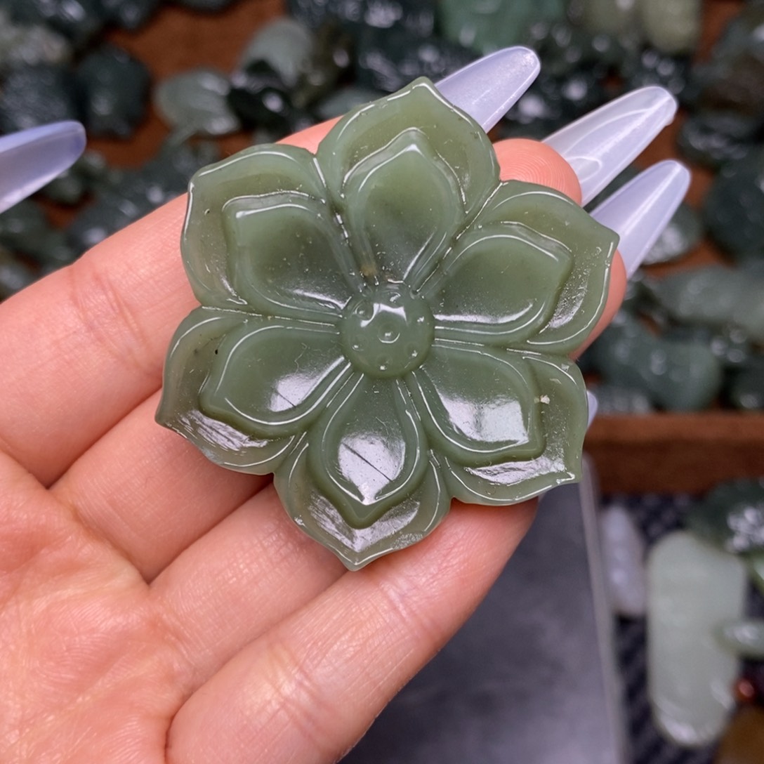 和田玉（糖玉）颈饰未镶嵌