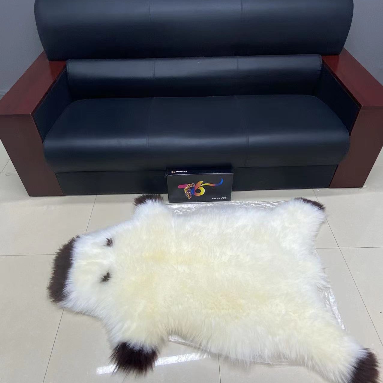 羊皮毛一体可爱卡通富贵熊熊坐垫